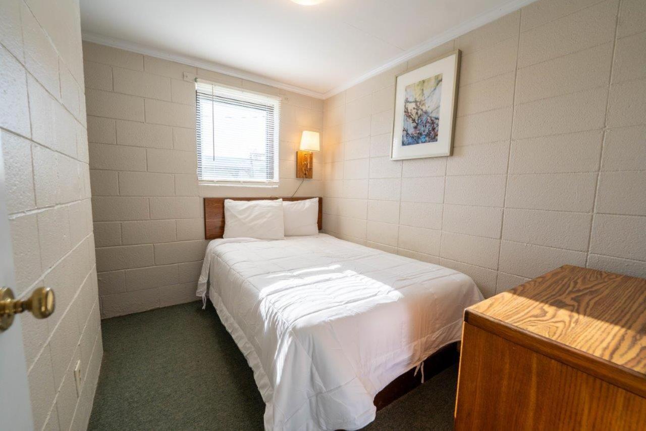 The Grand Regal Resort Elizabethtown Exterior photo