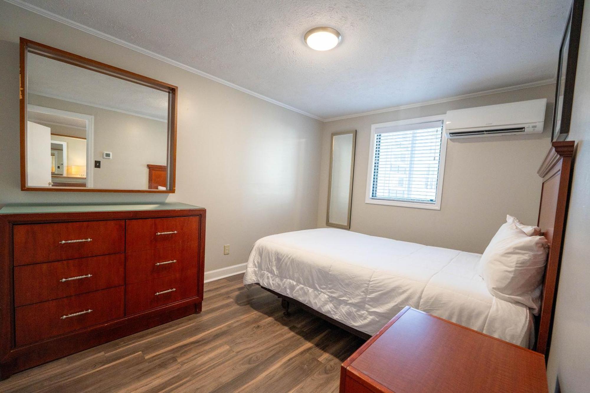 The Grand Regal Resort Elizabethtown Exterior photo
